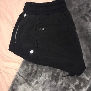 Lululemon black hotly hot shorts
